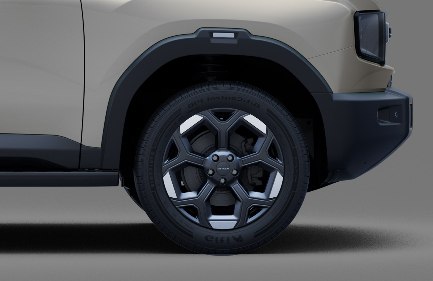 24 7-Spoke alloy with Pearl Nickel and High Gloss Black insert